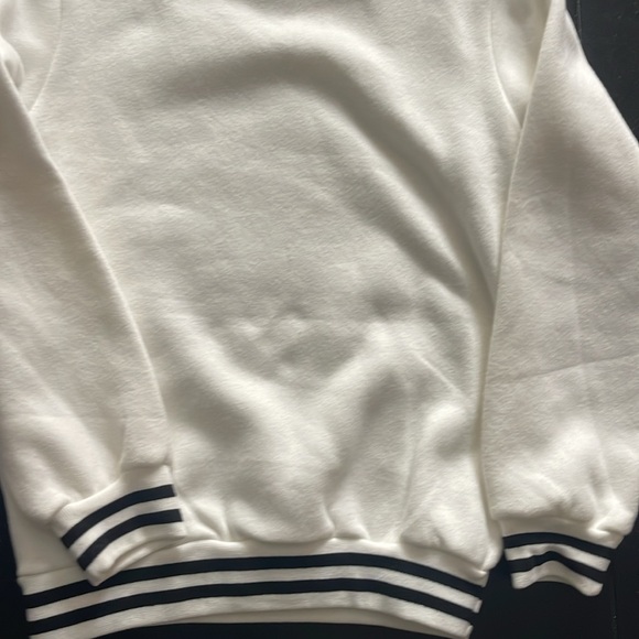 LOLA and The Boys Girl’s Sweatshirt Size 12 New without Tags - Picture 10 of 11